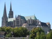 Chartres_cathedral.jpg