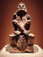 Statue_of_Xochipilli_(From_the_National_Museum_of_Anthropology%2C_Mexico_City).jpg