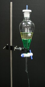 1280px-Separatory_funnel_with_oil_and_colored_water.jpg