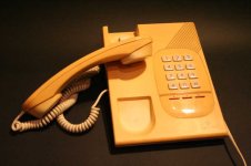 01_03_phone.jpg