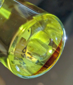 shows green only due to blue-white LED lamp shows green only due to blue-white LED lamp