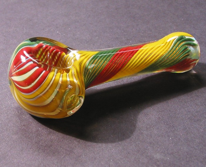 Rasta_Glass_Pipe_by_glasscoast.jpg